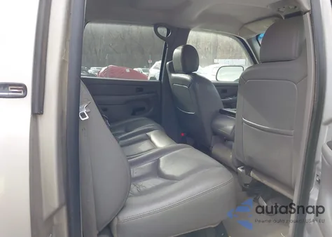 2005 Chevrolet Silverado 2500Hd Ls z USA, uszkodzony, nr VIN 1GCHK23235F842020